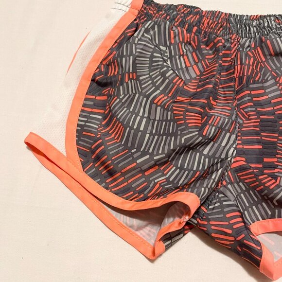 Nike Girls Shorts 4T Dri Fit Shorts - Picture 4 of 12